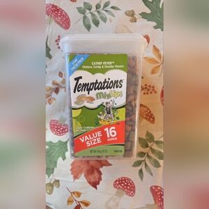 Temptations Cat Treats Catnip Fever Flavor 16 oz Tub New & Sealed Pets Train